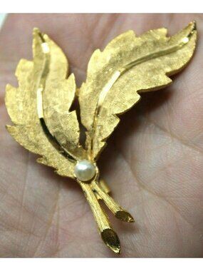 Vintage Gold Tone Double Leaf with Faux Pearl Pin Brooch 2.5" Long #G10